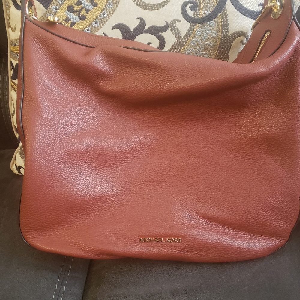 Micheal Kors purse